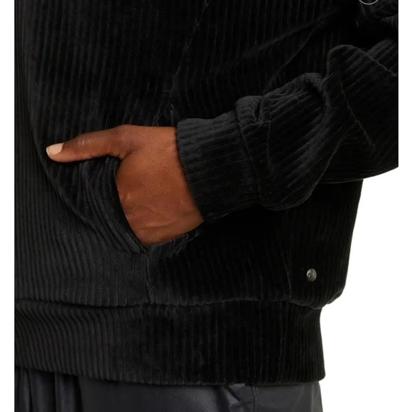 NWT Zella Plush Corduroy Crewneck Sweatshirt in Black Size Medium - Picture 12 of 12